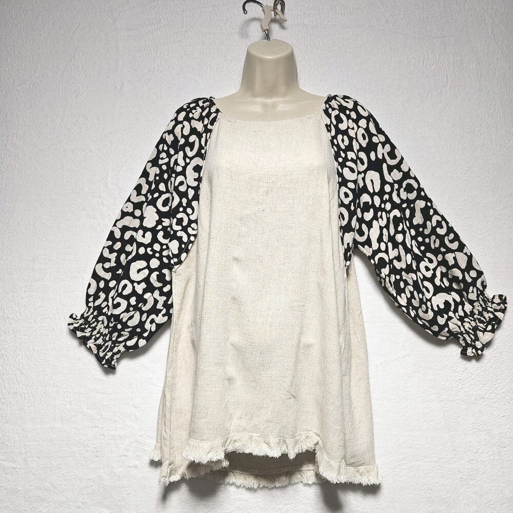 Umgee Tunic Top Womens SZ S Linen Blend Oatmeal Animal‎ Balloon Oversized